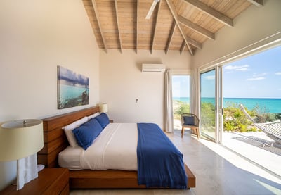 Luxury Villa Photo #9