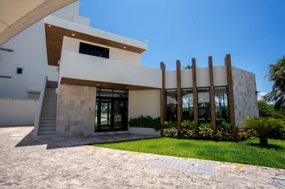Luxury Villa Photo #51