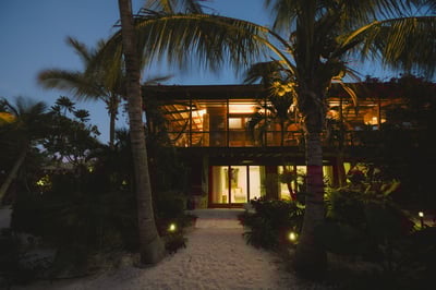 Luxury Villa Photo #9
