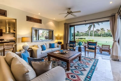 Luxury Villa Photo #3