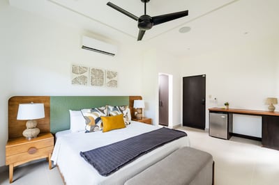 Luxury Villa Photo #16
