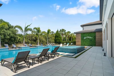 Luxury Villa Photo #6