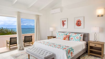 Luxury Villa Photo #33