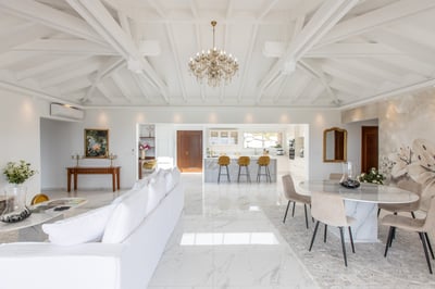 Luxury Villa Photo #24