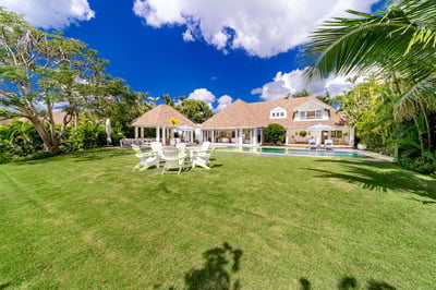 Luxury Villa Photo #3
