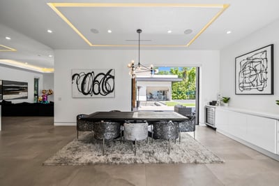 Luxury Villa Photo #30