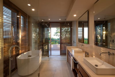 Luxury Villa Photo #18