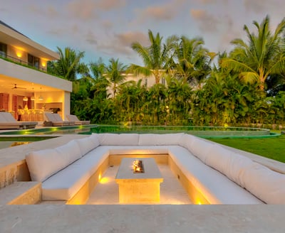 Luxury Villa Photo #12