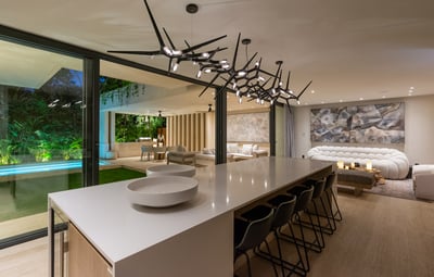 Luxury Villa Photo #12