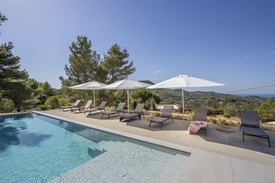Luxury Villa Photo #5