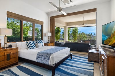 Luxury Villa Photo #14
