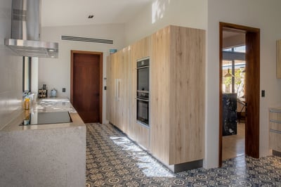 Luxury Villa Photo #42