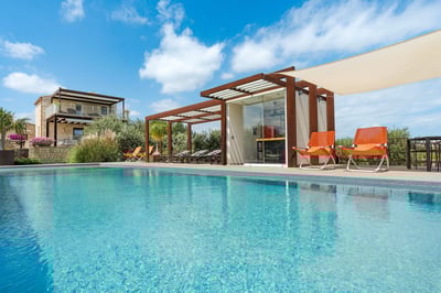 Luxury Villa Photo #5