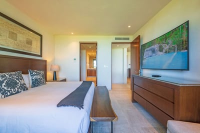 Luxury Villa Photo #35