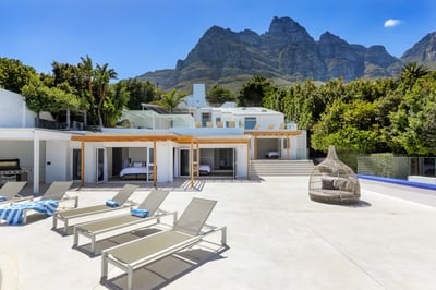 Luxury Villa Photo #4