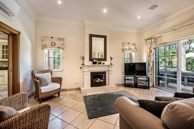 Luxury Villa Photo #18