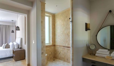 Luxury Villa Photo #12