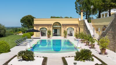 Luxury Villa Photo #11