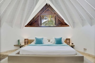 Luxury Villa Photo #34