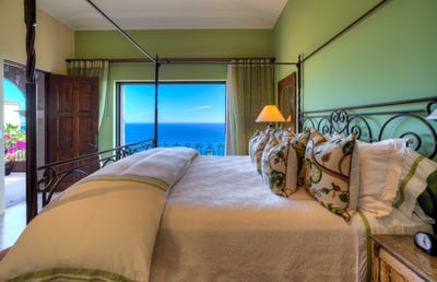 Luxury Villa Photo #29