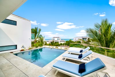 Luxury Villa Photo #12