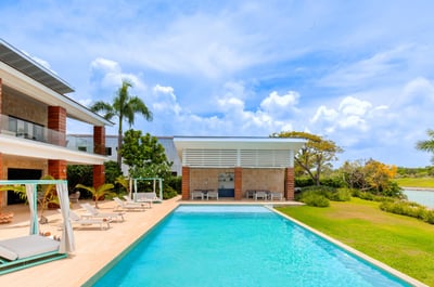 Luxury Villa Photo #4