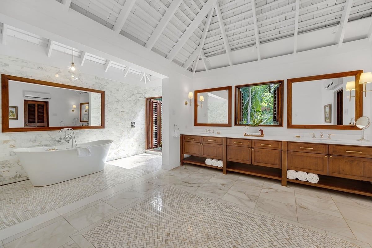 Longview Villa