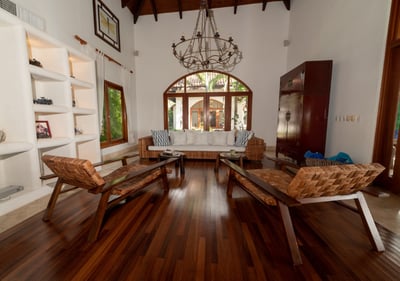 Luxury Villa Photo #18