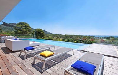 Luxury Villa Photo #2