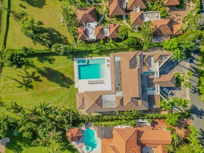 Luxury Villa Photo #3