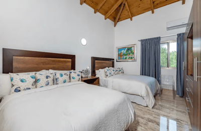 Luxury Villa Photo #20