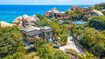 Luxury Villa Photo #41