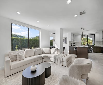 Luxury Villa Photo #23