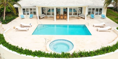 Luxury Villa Photo #3