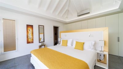 Luxury Villa Photo #27