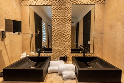 Luxury Villa Photo #27