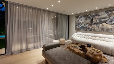 Luxury Villa Photo #16