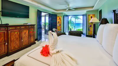 Luxury Villa Photo #11
