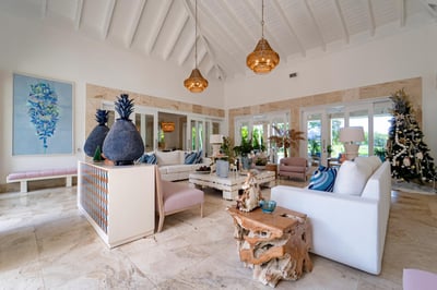 Luxury Villa Photo #9