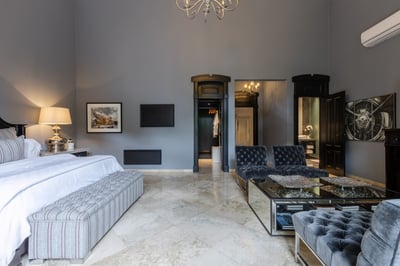 Luxury Villa Photo #64