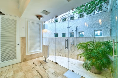 Luxury Villa Photo #46