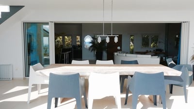 Kitchen & Dining Area