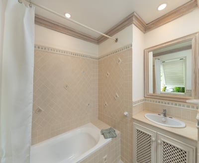 Luxury Villa Photo #17