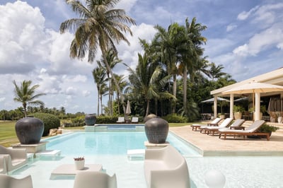 Luxury Villa Photo #3