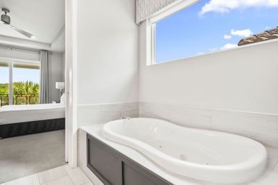Luxury Villa Photo #47