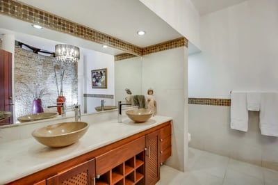 Luxury Villa Photo #43
