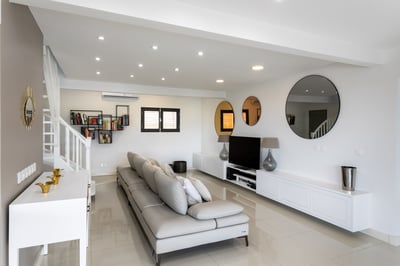 Luxury Villa Photo #13