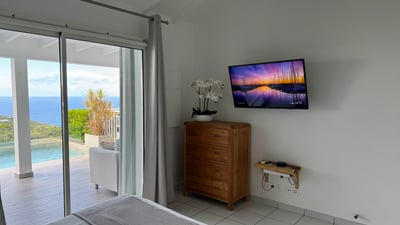 Luxury Villa Photo #18