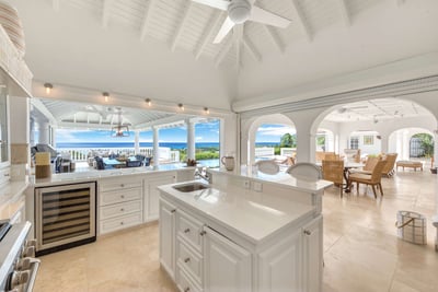 Luxury Villa Photo #15