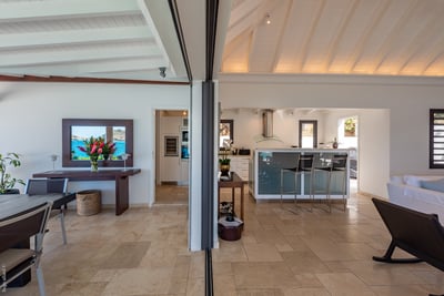 Luxury Villa Photo #16